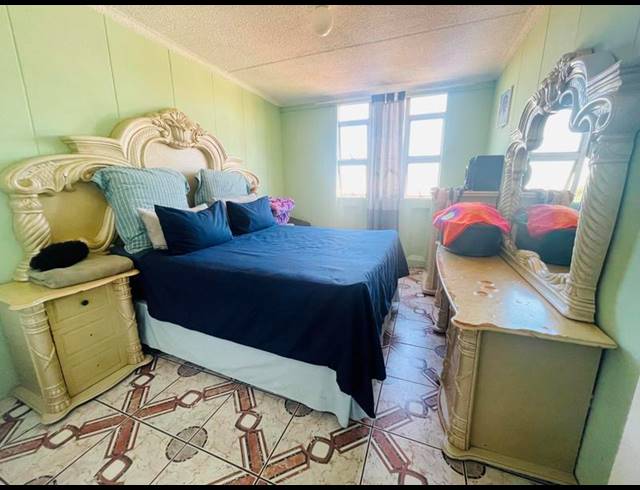 3 BEDROOM APARTMENT FOR SALE IN MONTCLAIR